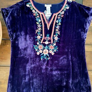 Brand New Top size Small Sundance